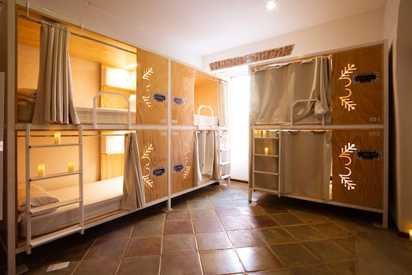 1 bed in 6-Bed Mixed Deluxe Dorm Ensuite | Blackout curtains, soundproofing, iron/ironing board, free WiFi