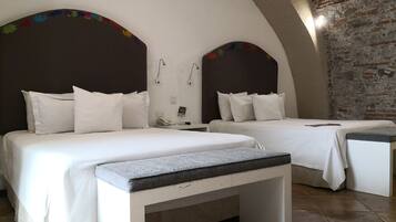 Habitación Superior Doble de 2 camas | Cortinas blackout, insonorización y tabla de planchar con plancha