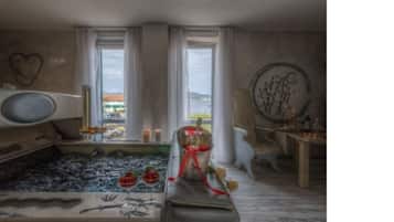 Suite Luxury, 1 letto matrimoniale, sauna | Con arredamento individuale, tende oscuranti, insonorizzazione