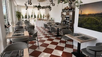 Colazione preparata su ordinazione inclusa, servita tutte le mattine