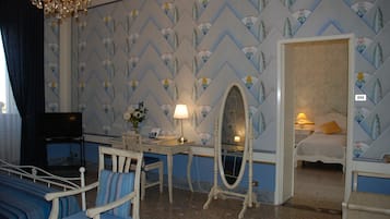 Suite, 2 Bedrooms | 3 bedrooms, premium bedding, minibar, in-room safe