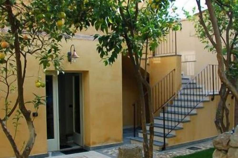 La Corte di Lucina