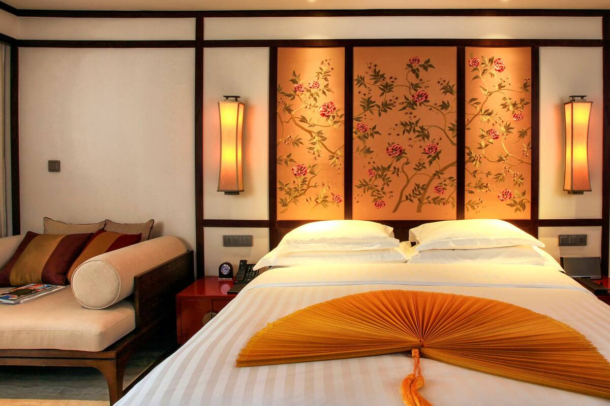 Premium bedding, down duvets, minibar, in-room safe