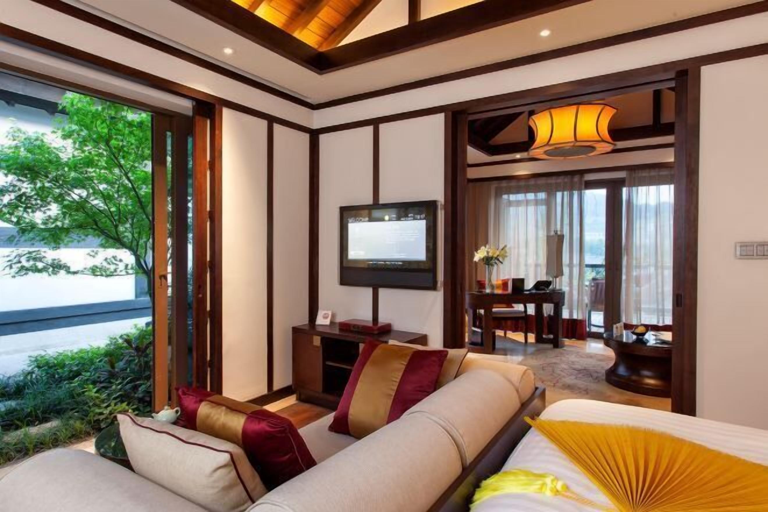 Premium bedding, down duvets, minibar, in-room safe