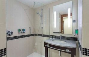 Badkamer met douche