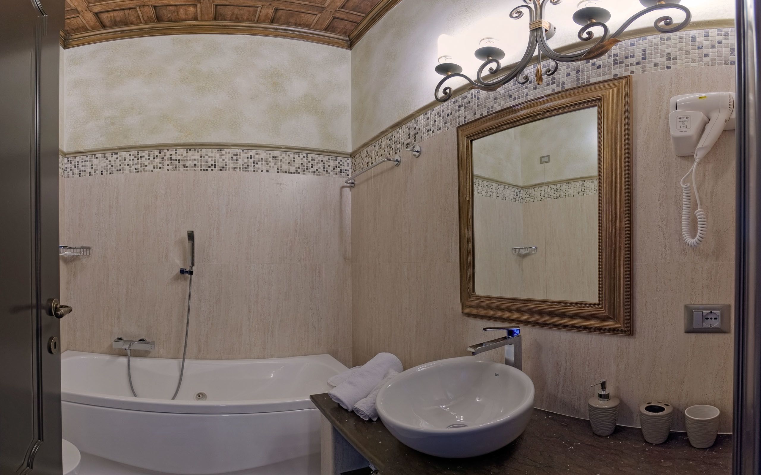 double room (small) | bathroom | shower, free toiletries, hair dryer, towels