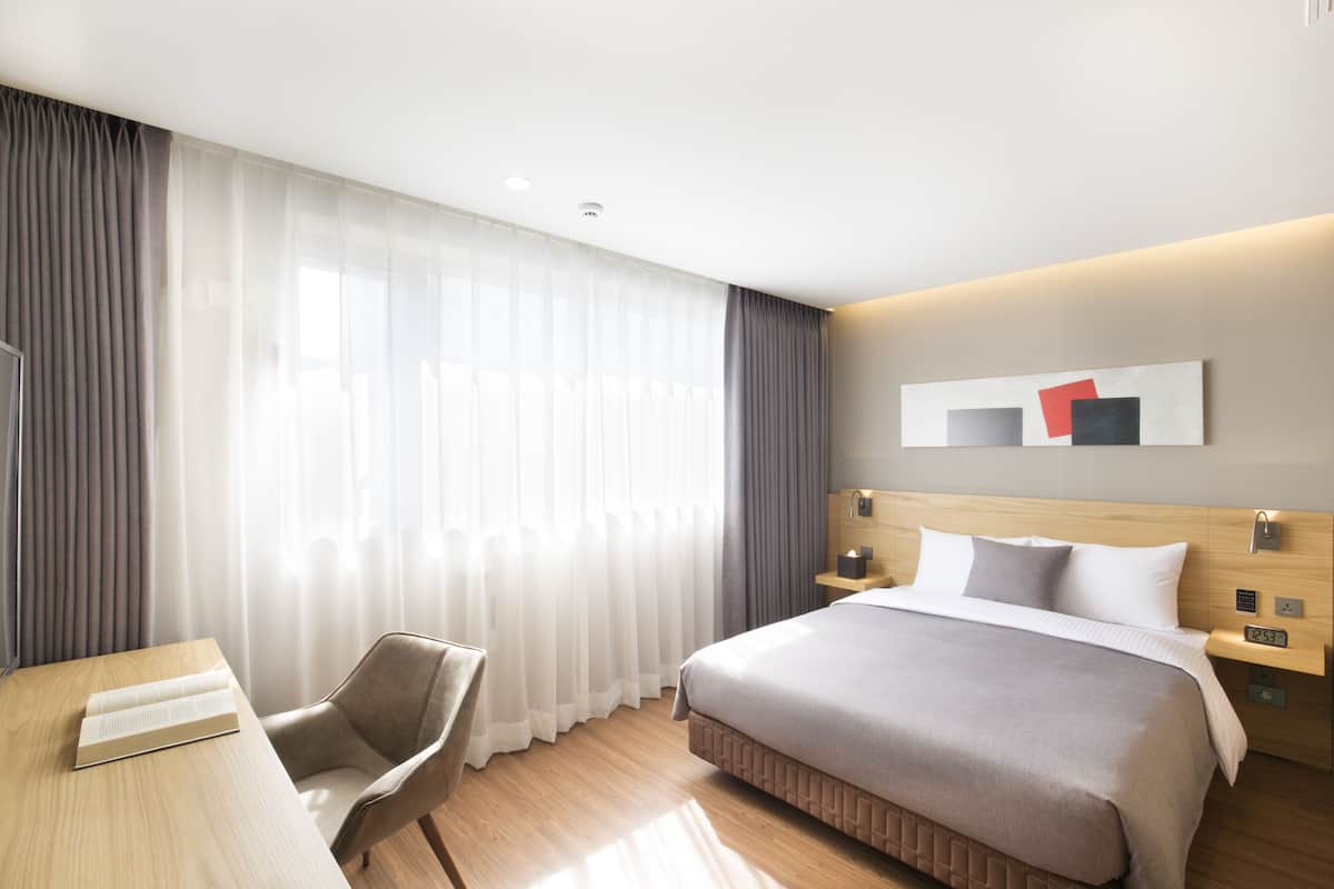 In-room safe, individually furnished, laptop workspace