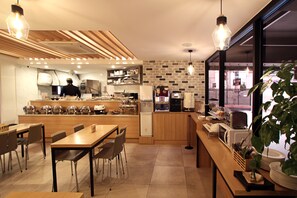 Daily Korean breakfast (KRW 10000 per person)