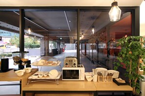 每日付費供應韓式早餐