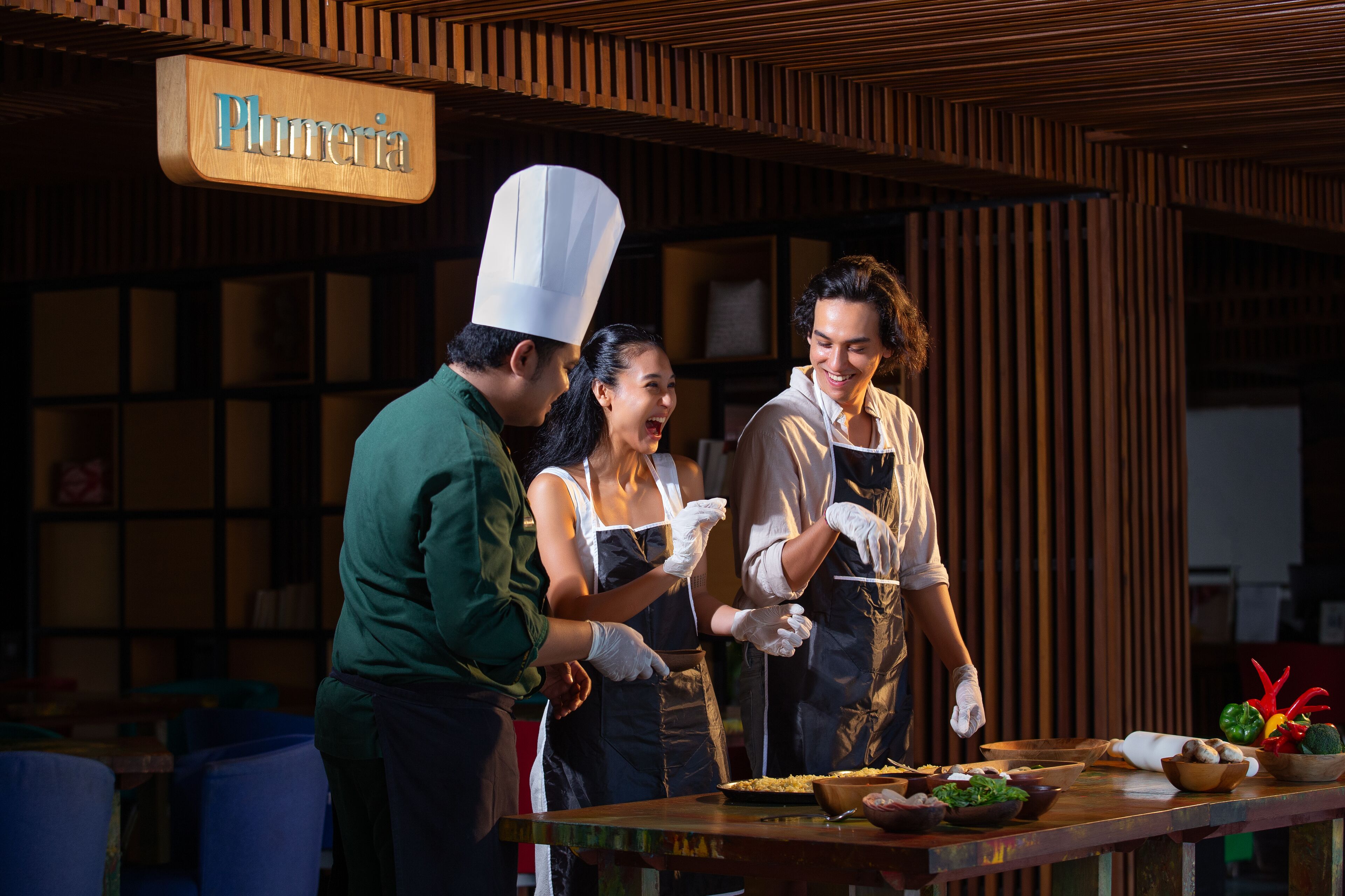 บริการอาหารเช้า อาหารกลางวัน อาหารเย็น, อาหารนานาชาติ