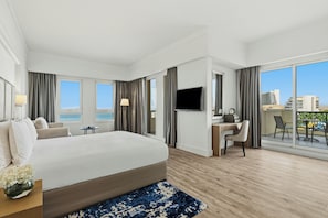 Premium Room, 1 King Bed, Sea View