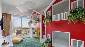 Kids Escape Family Suite | Free minibar, in-room safe, desk, free WiFi