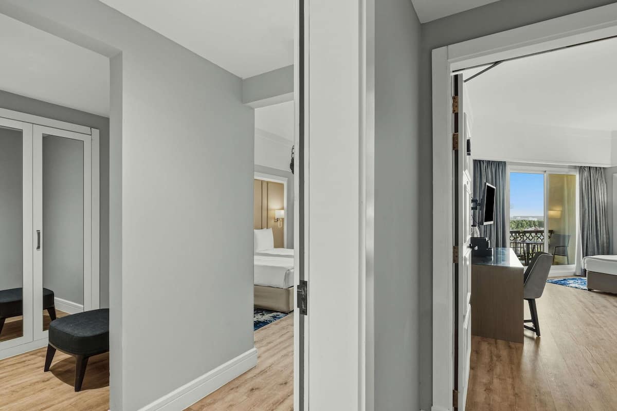 Familien-Suite, 2 Doppelbetten, Verbindungszimmer, Gartenblick