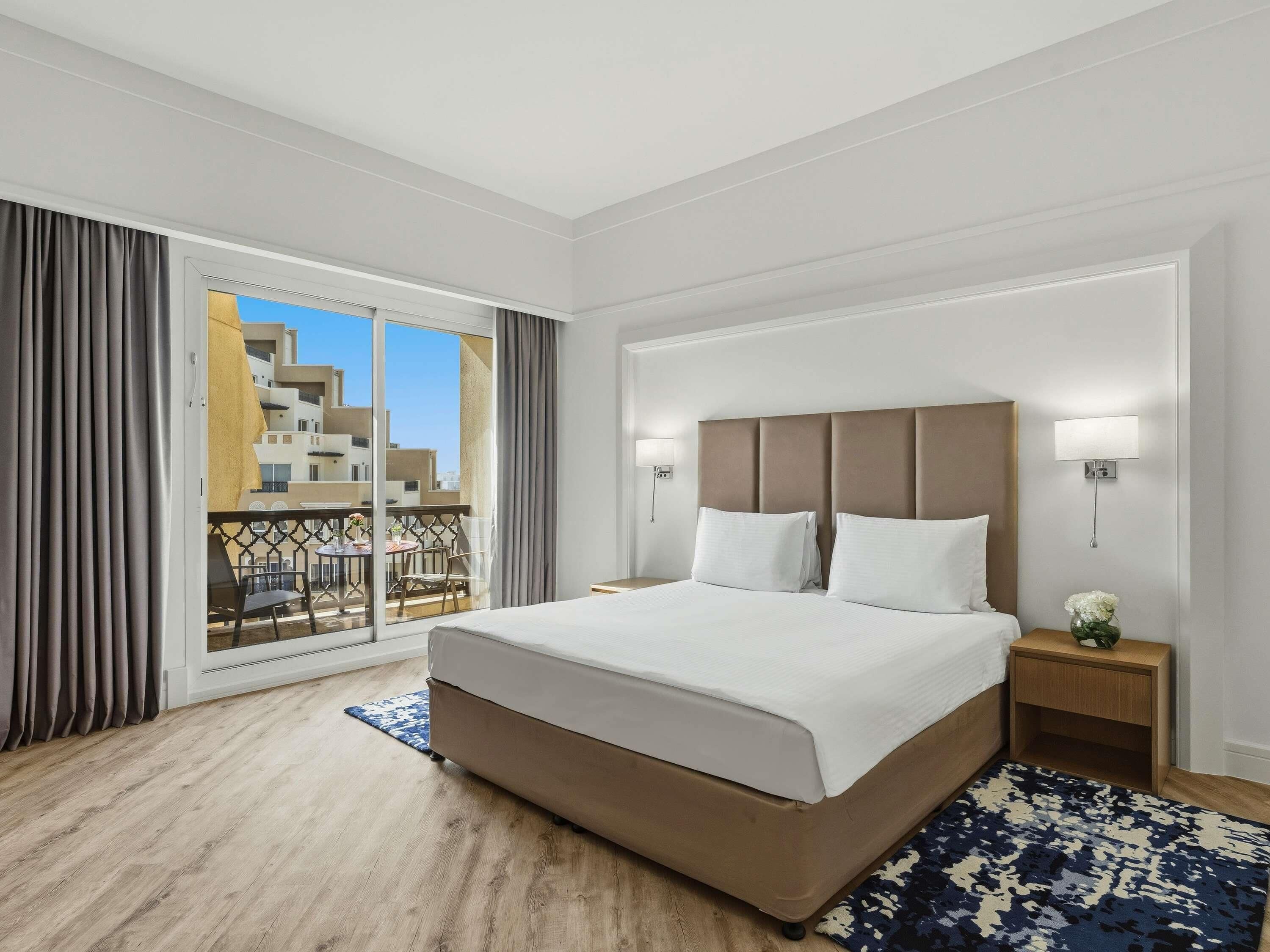 Chambre Premium, 1 très grand lit, vue jardin