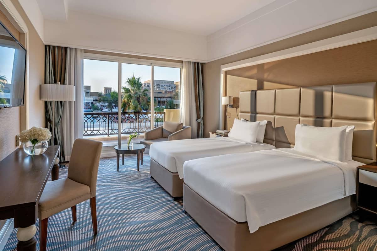 Deluxe Room, 2 Twin Beds, Garden View | Free minibar, in-room safe, desk, free WiFi
