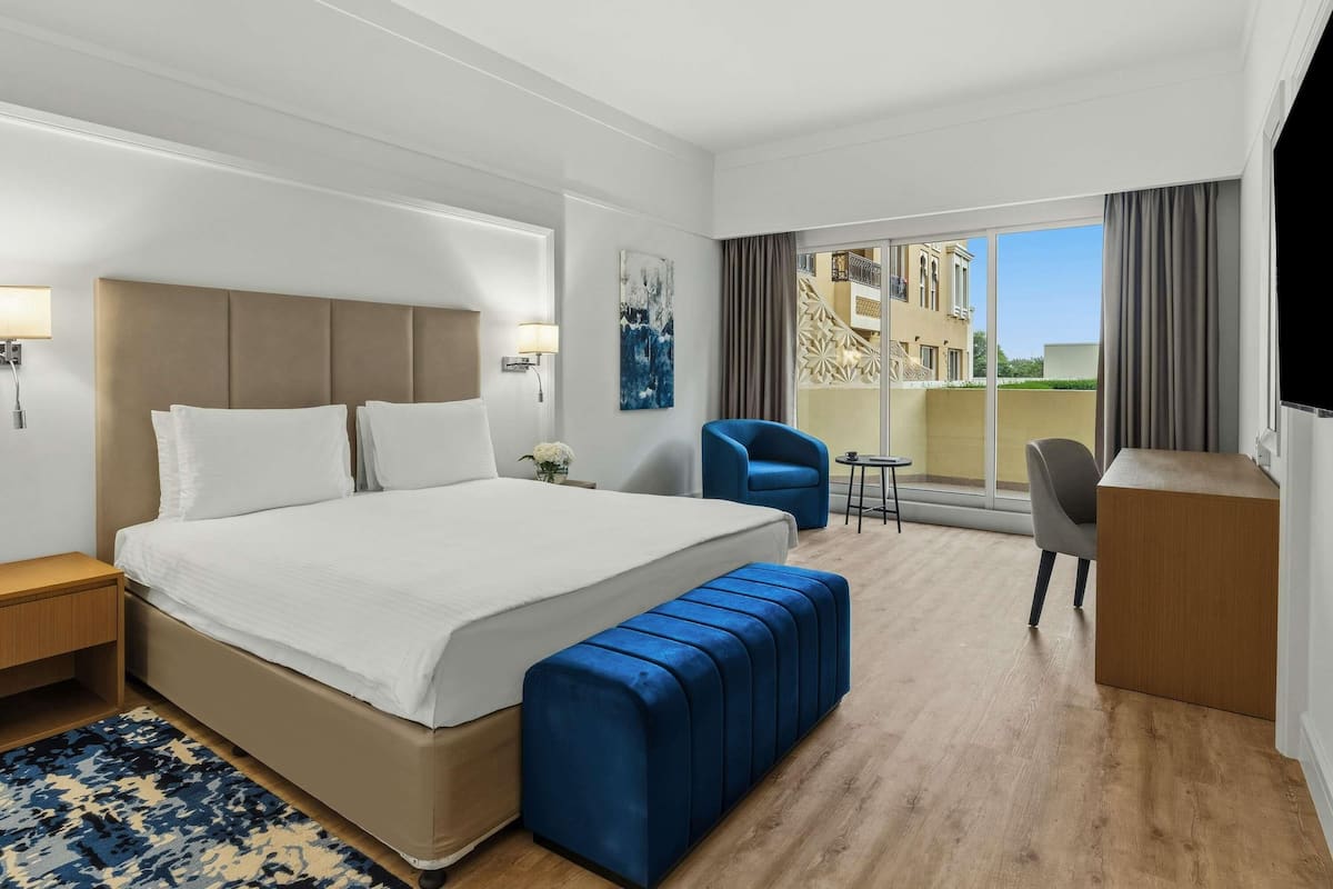 Junior Suite, 2 Bedrooms | Free minibar, in-room safe, desk, free WiFi