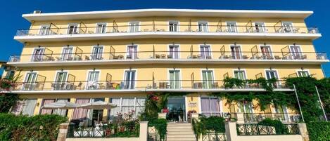 Facciata della struttura