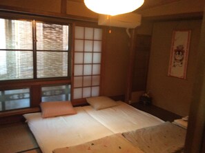 Habitación tradicional (2 futon) | Wifi gratis