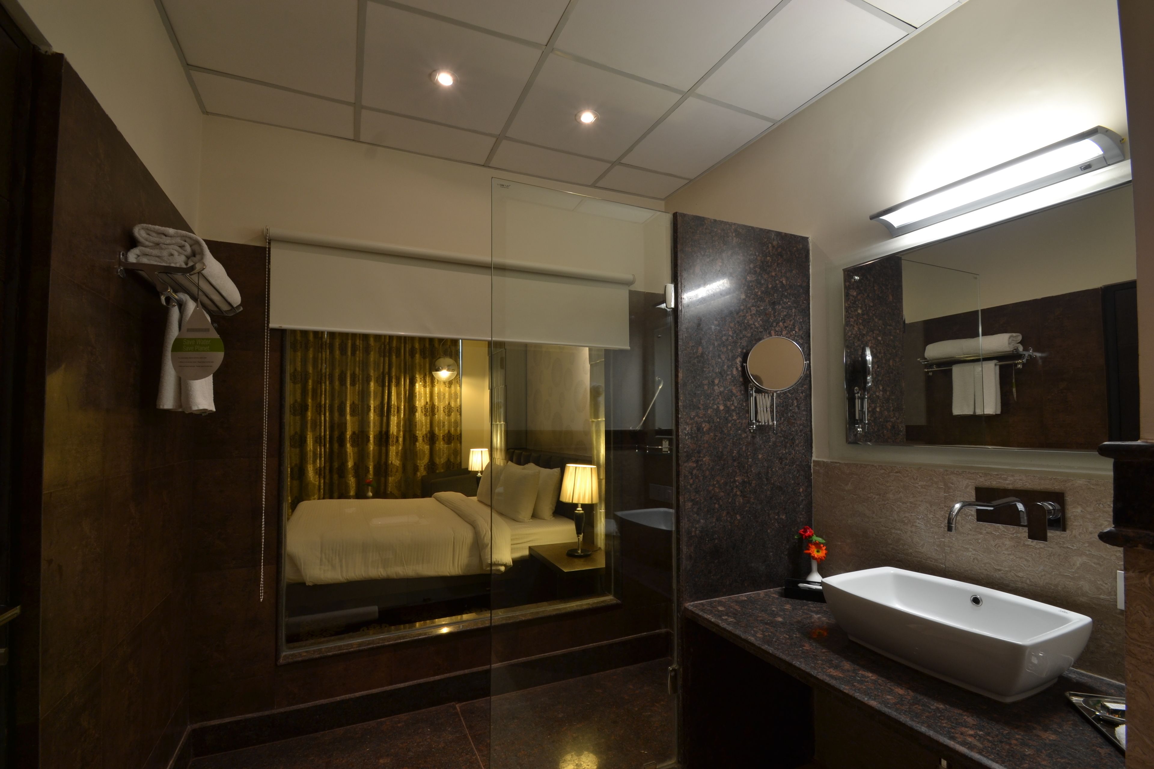 deluxe room | bathroom sink