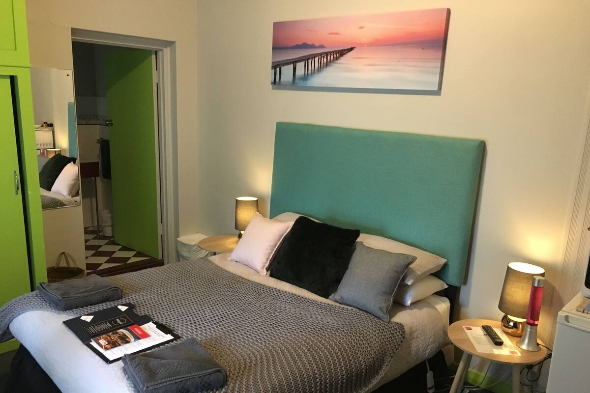 Standard Double Room (Upper Floor) | Iron/ironing board, WiFi (free), bed sheets