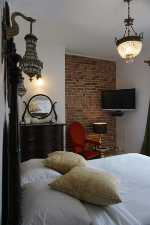 Standard Double Room | Courtyard view