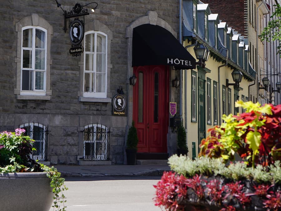 Fachada da propriedade