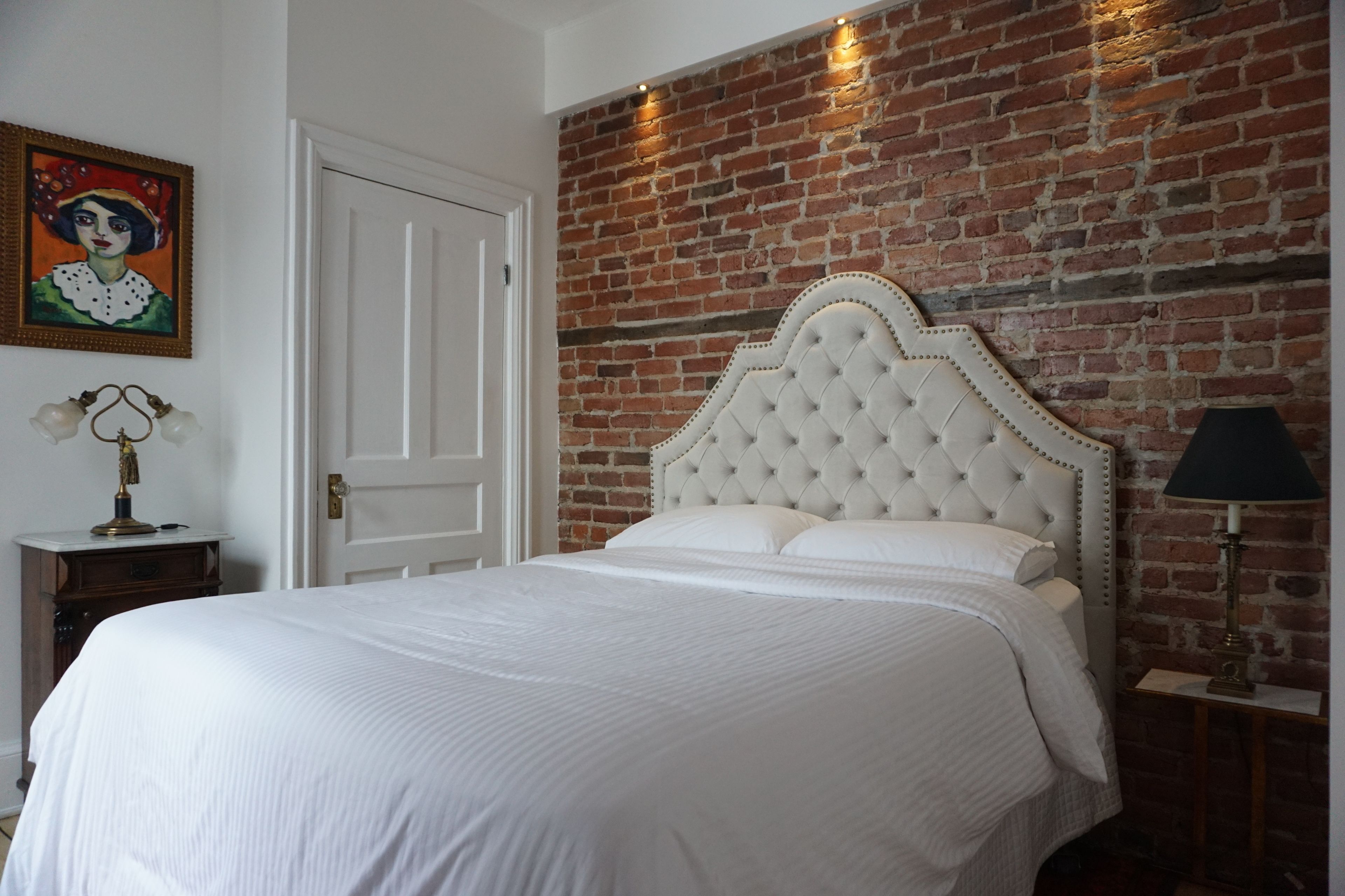 standard room, 1 queen bed | premium bedding, individually decorated, individually furnished, desk