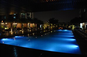 Outdoor pool, open 8:00 AM to 7:00 PM, pool umbrellas, pool loungers