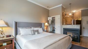 Garden Suite | Individually decorated, iron/ironing board, free WiFi