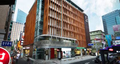 Metro Hotel