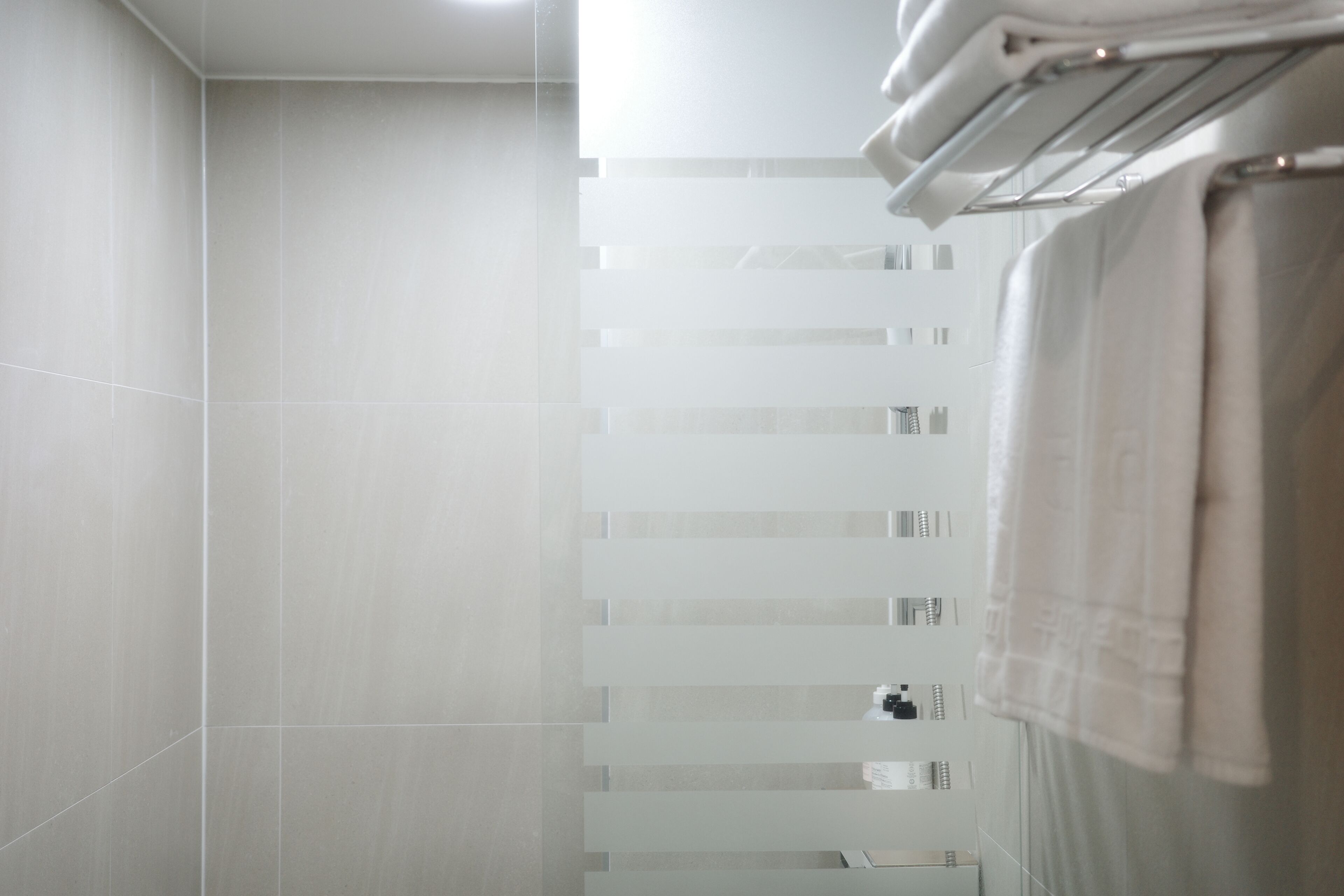 family twin room | bathroom | hair dryer, bathrobes, bidet, towels