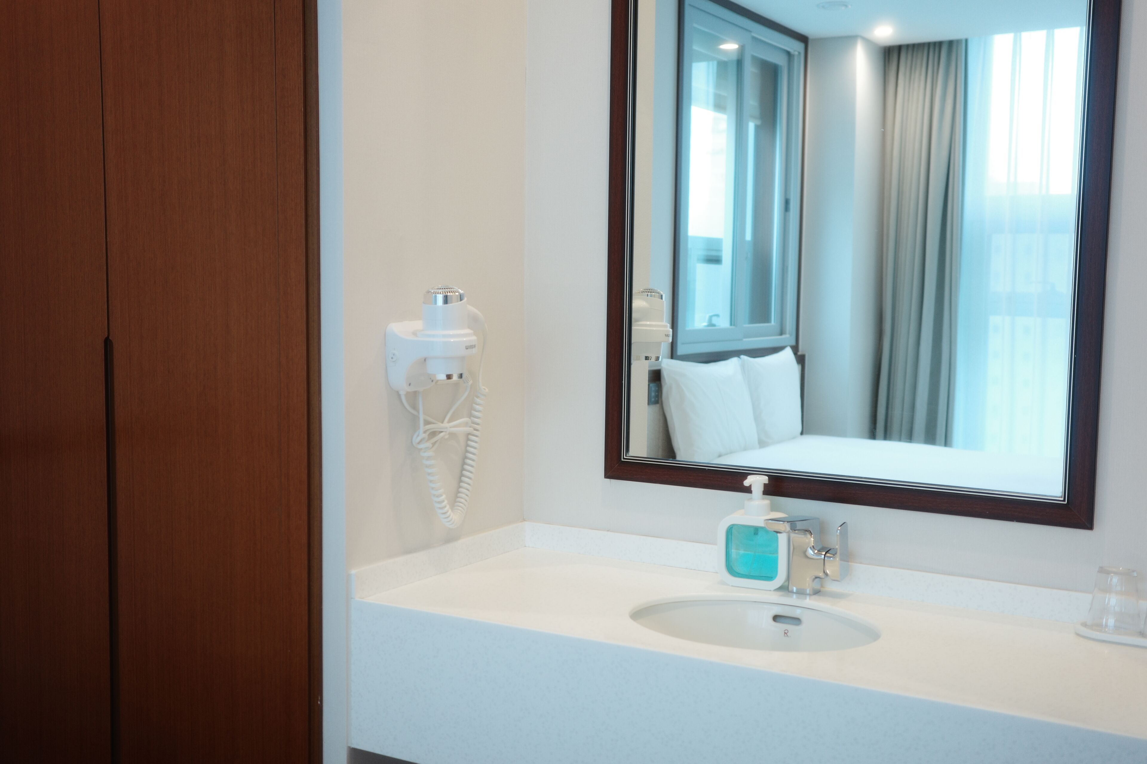 family twin room | deep-soaking bathtub