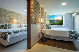 Classic Room - 2 Bedrooms (sem varanda) | Minibar, caja fuerte, escritorio y cortinas opacas