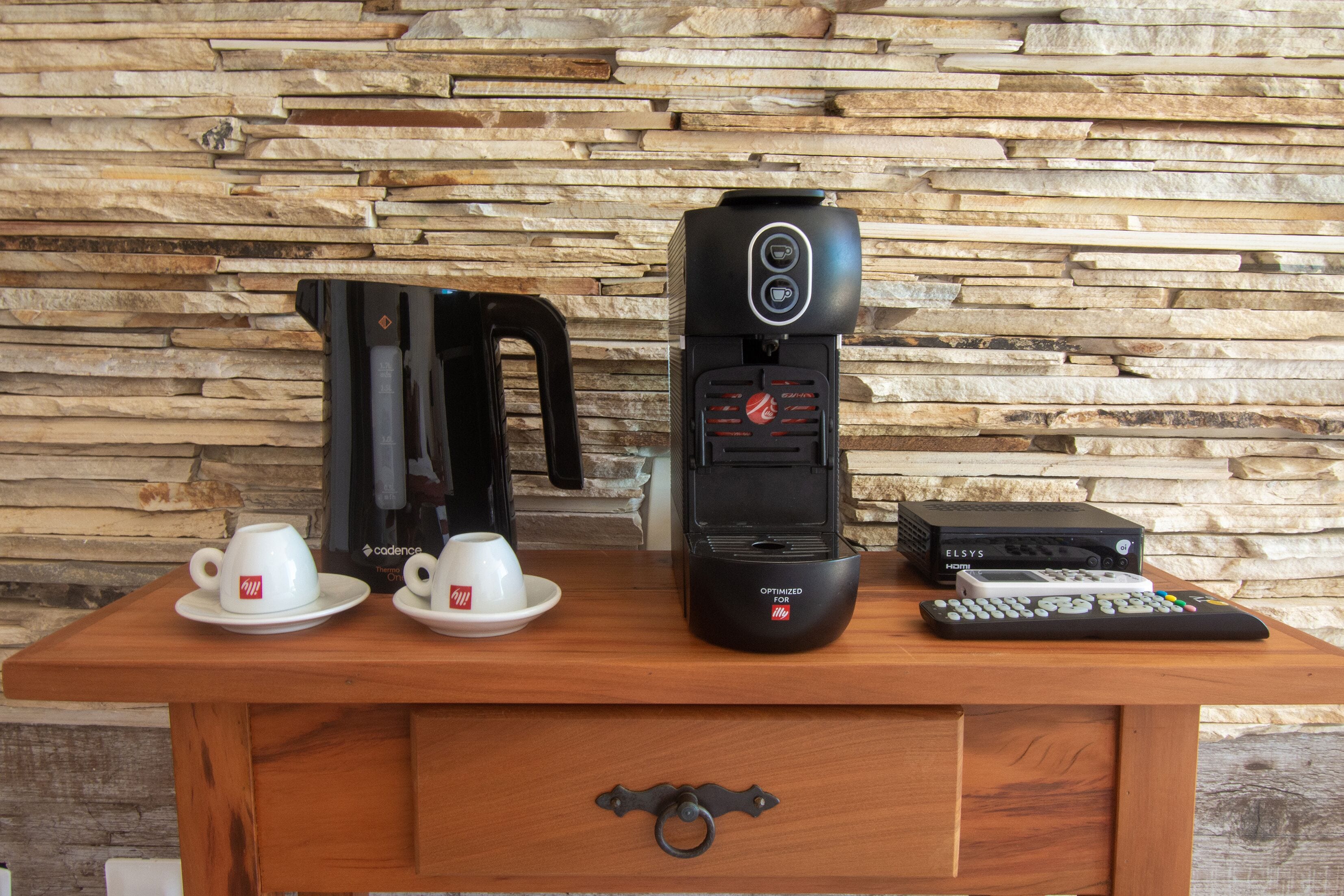 superior room, sea view | coffee and/or coffee maker
