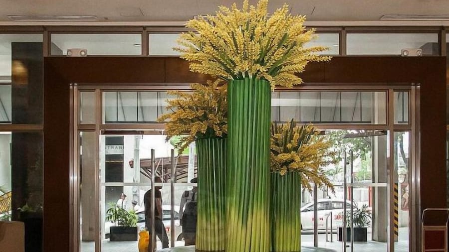 Mandarin Plaza Hotel