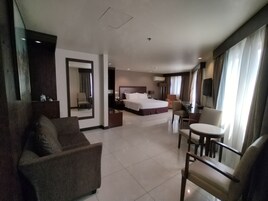 이그제큐티브룸 | 객실 내 금고, 책상, 무료 WiFi