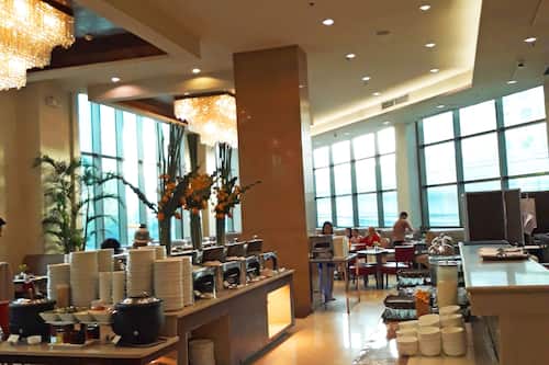 Daily cooked-to-order breakfast for a fee