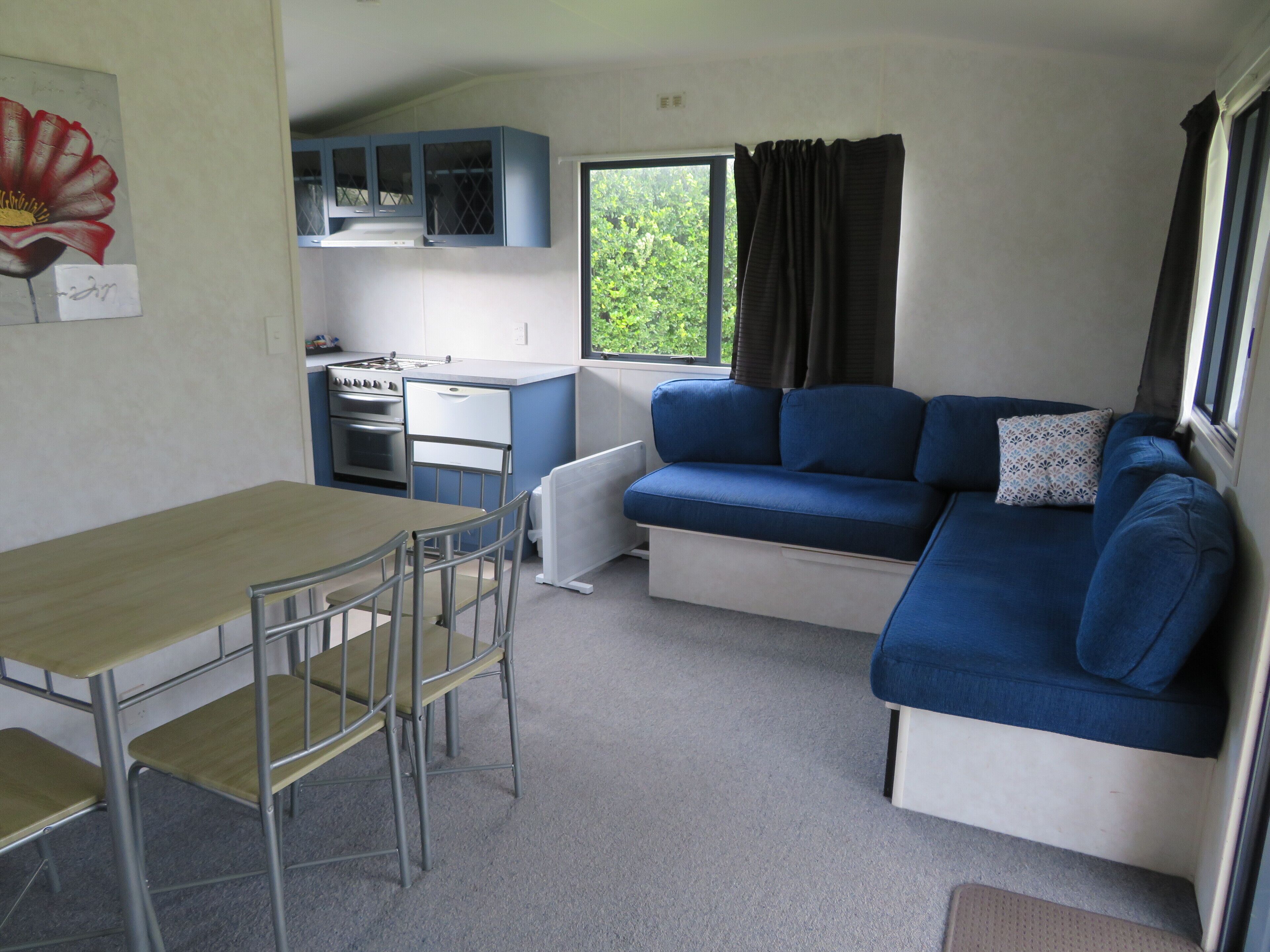 Familienhaus, 2 Schlafzimmer | Wohnbereich | Fernseher