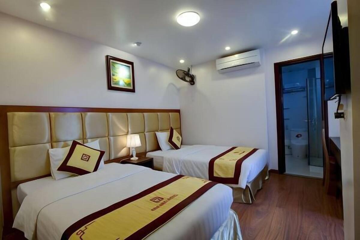 1 habitación, cubrecamas, minibar y caja de seguridad en la habitación