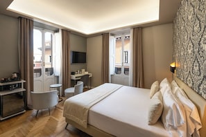 Chambre Deluxe | Literie de qualité supérieure, couette en duvet d'oie, minibar