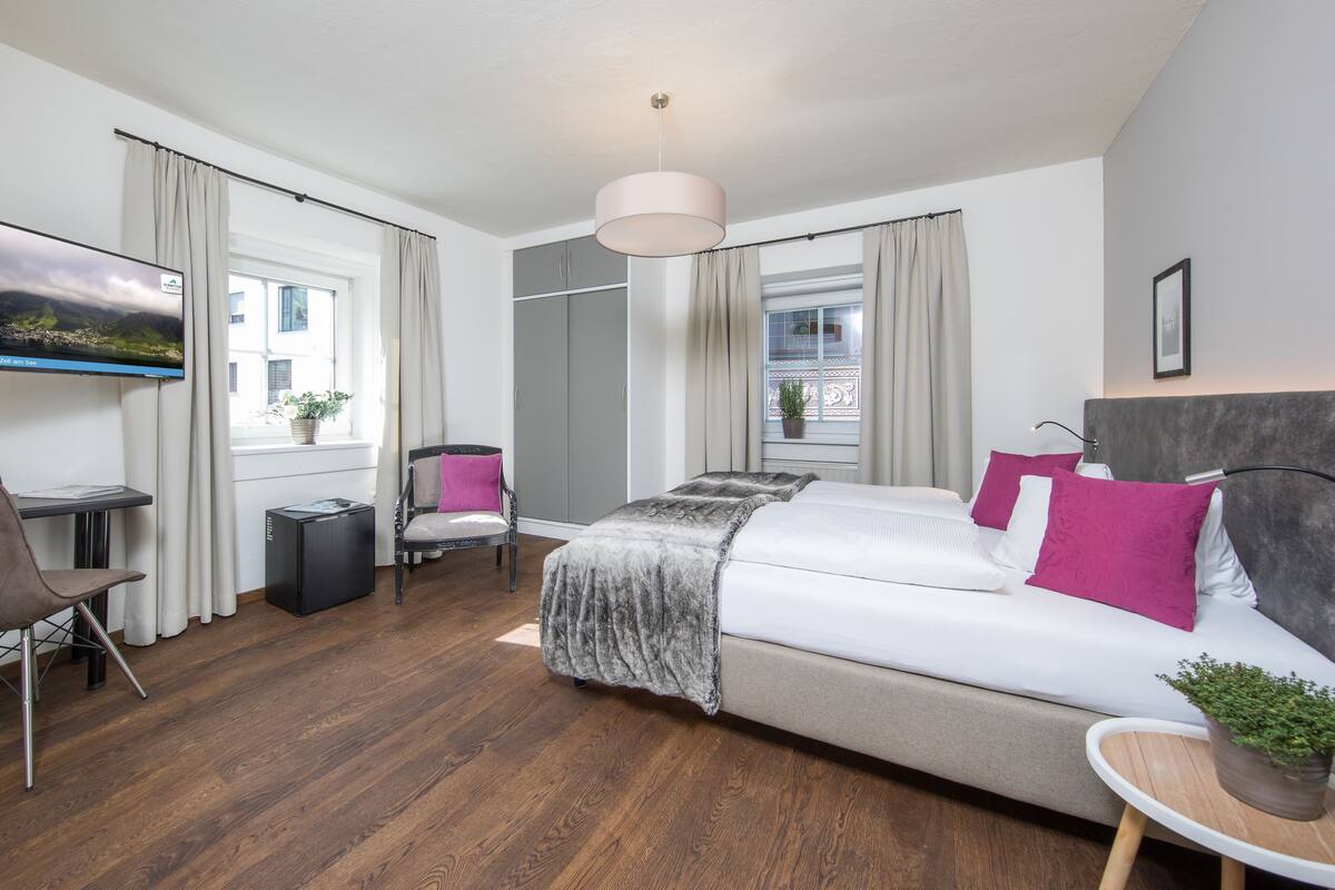 Premium bedding, minibar, in-room safe, desk