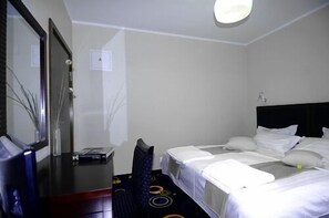 Free cots/infant beds, free WiFi