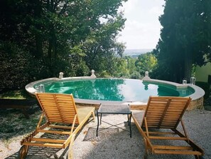 Seasonal outdoor pool, pool umbrellas, sun loungers - Villa Rinalducci (Fano)