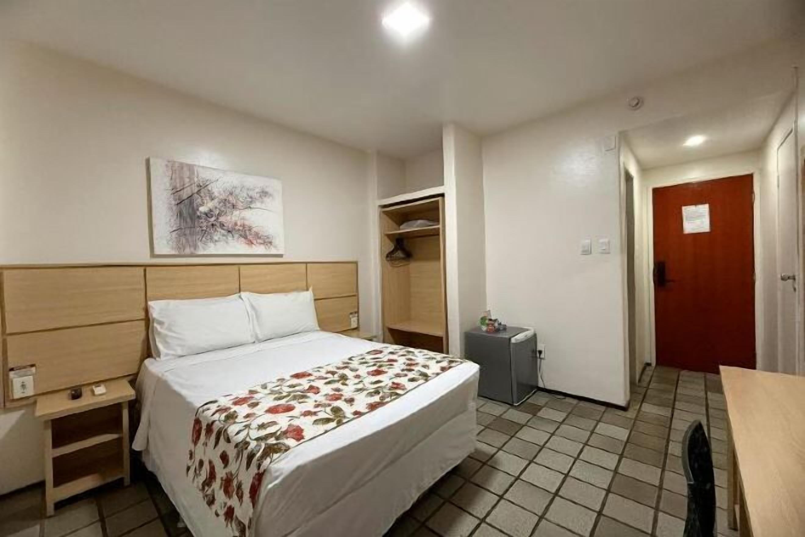 Minibar, blackout curtains, free WiFi, bed sheets