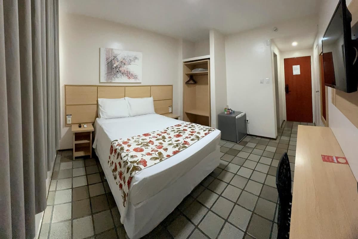 Minibar, rideaux occultants, Wi-Fi gratuit, draps fournis