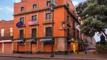 Fachada de la propiedad