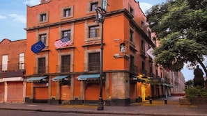 Front of property - Hotel Templo Mayor (Mexico City)