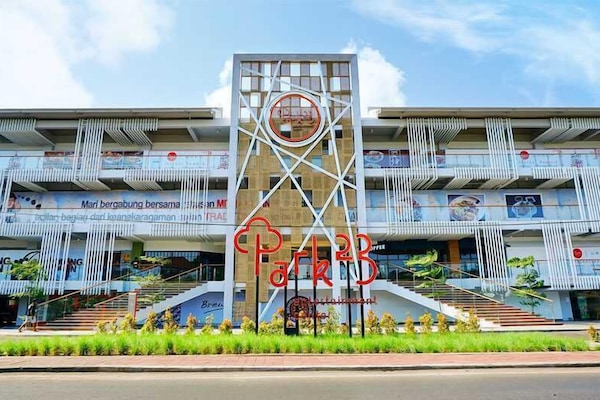 Shopping mall