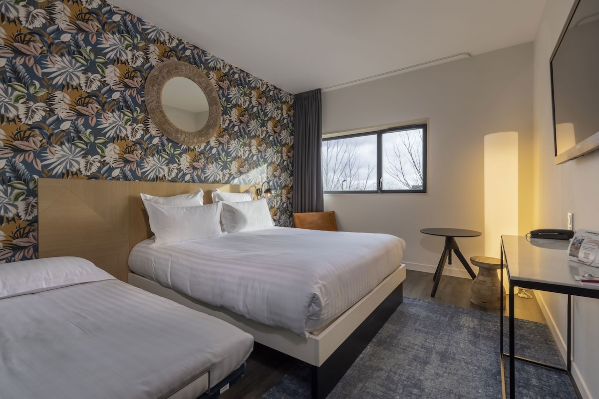 Premium bedding, pillowtop beds, in-room safe, desk