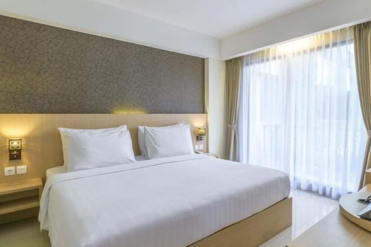 In-room safe, desk, iron/ironing board, free cribs/infant beds